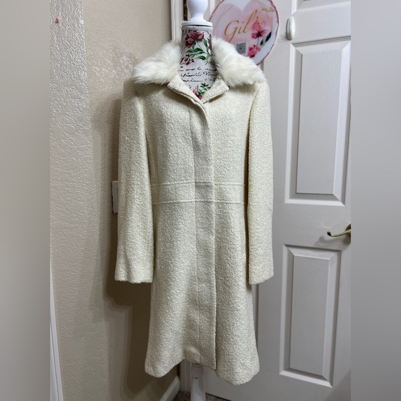 Marvin Richards Jackets & Blazers - Marvin Richards Cream Teddy Jacket with Removable  Faux Fur Collar